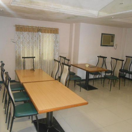Pooja International Nashik Hotell Exteriör bild