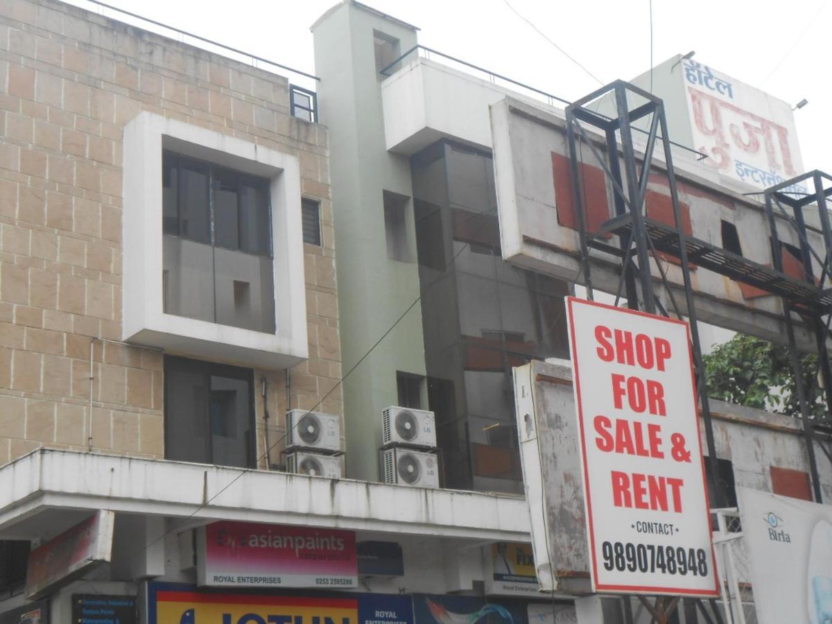 Pooja International Nashik Hotell Exteriör bild
