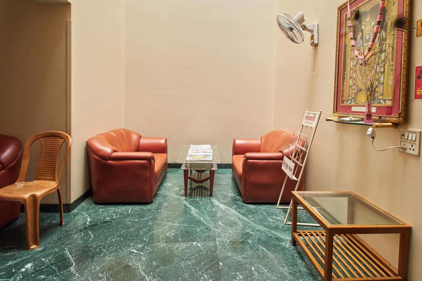 Pooja International Nashik Hotell Exteriör bild